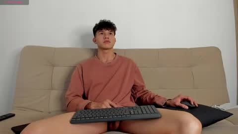 Snapshot of yizus_bonz chatting on April 2026 07:58:02 PM yizus_bonz online show from April 2026 07:58:02 PM