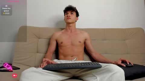 Snapshot of yizus_bonz chatting on May 2026 11:57:02 PM yizus_bonz online show from May 2026 11:57:02 PM