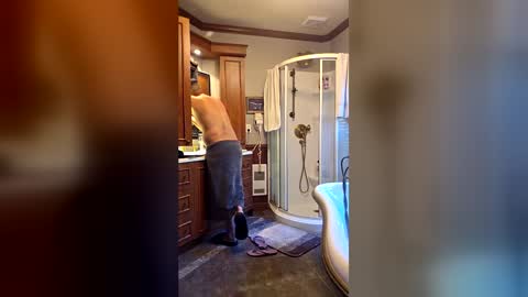 ynfantejovanny online show from May 2026 02:44:01 PM