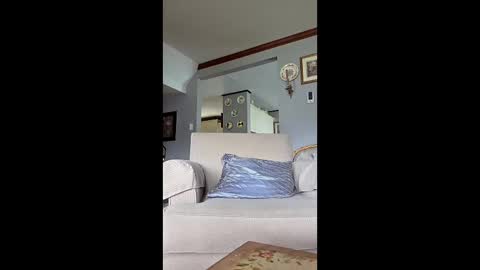 ynfantejovanny online show from May 2026 04:15:01 PM