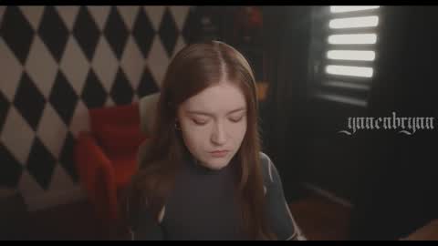 ynnenbrynn online show from November 2025 07:30:01 AM