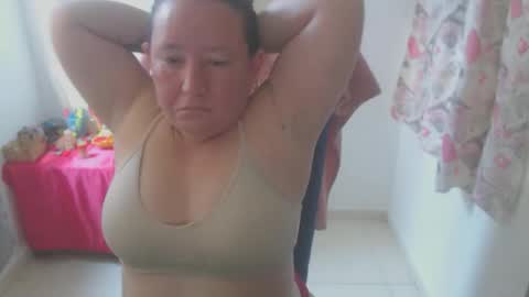 Snapshot of yohis_kiut25 chatting on March 2026 04:33:01 PM yohis online show from March 2026 04:33:01 PM