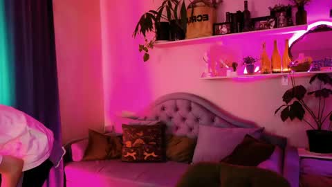 yoka_paradoxxx online show from June 2026 11:55:01 AM