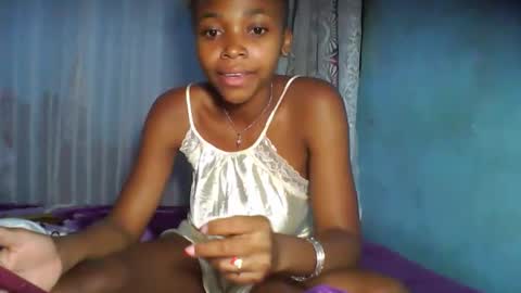 Snapshot of yolandrina90 chatting on September 2025 05:40:02 PM yolandrina90 online show from September 2025 05:40:02 PM