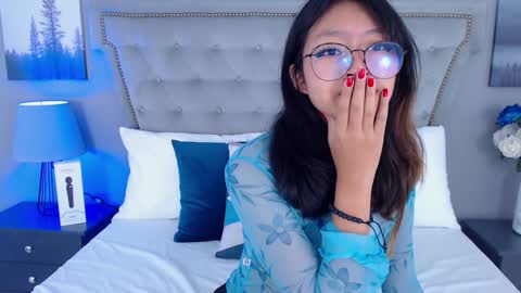 Snapshot of yommi_winx chatting on January 2025 10:10:01 PM Yommi Winx online show from January 2025 10:10:01 PM