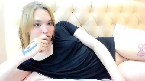 yomoyoo online show from February 2025 06:57:02 PM