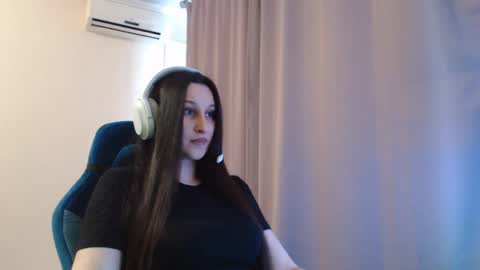 Sophie online show from April 2026 02:44:02 PM