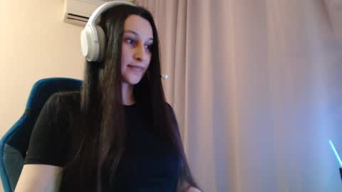 Sophie online show from April 2026 05:30:01 PM