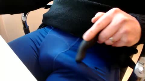 yorkiemanuk online show from February 2025 03:16:01 PM