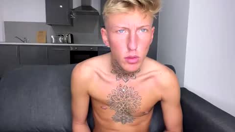 Snapshot of yorkshirelad208 chatting on February 2025 05:22:02 PM Harrison online show from February 2025 05:22:02 PM