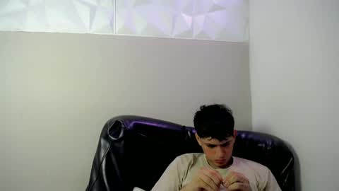 Snapshot of yosepp_cum chatting on April 2026 04:05:02 AM YOSEP online show from April 2026 04:05:02 AM