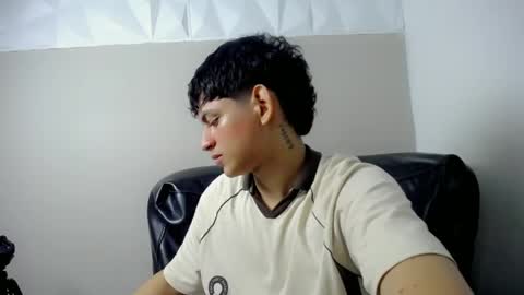Snapshot of yosepp_cum chatting on May 2026 03:22:01 AM YOSEP online show from May 2026 03:22:01 AM