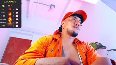 Snapshot of yosoy_enzo2020 chatting on December 2024 10:04:02 AM Enzo online show from December 2024 10:04:02 AM