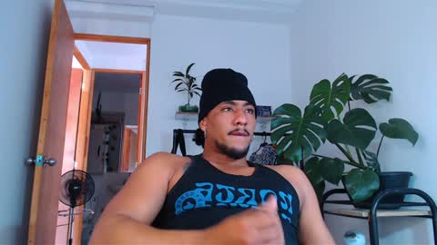 Snapshot of yosoy_enzo2020 chatting on January 2025 06:35:01 PM Enzo online show from January 2025 06:35:01 PM