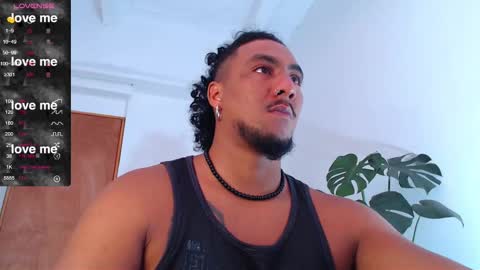 Snapshot of yosoy_enzo2020 chatting on February 2025 02:14:02 PM Enzo online show from February 2025 02:14:02 PM