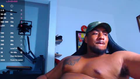 Snapshot of yosoy_enzo2020 chatting on November 2025 03:27:01 AM Enzo online show from November 2025 03:27:01 AM