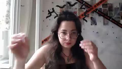 Snapshot of you_aurora chatting on September 2025 10:28:02 AM Aurora online show from September 2025 10:28:02 AM