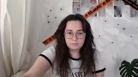 Snapshot of you_aurora chatting on September 2025 02:11:01 PM Aurora online show from September 2025 02:11:01 PM