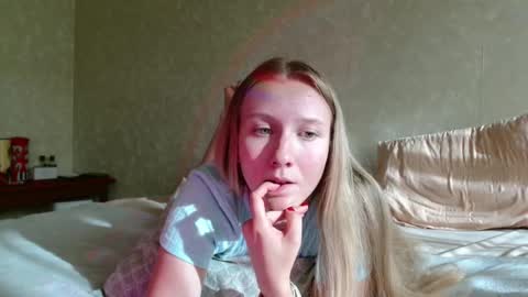 Snapshot of you_cant_forget chatting on September 2025 01:46:01 PM you_cant_forget online show from September 2025 01:46:01 PM