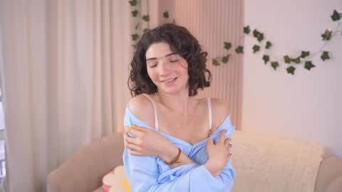 Elizabeth brunette -- Darline blonde  online show from December 2024 10:12:02 AM