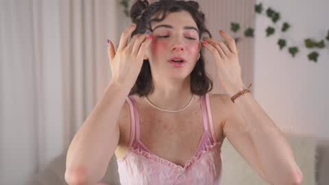 Elizabeth brunette -- Darline blonde  online show from December 2024 07:30:01 AM