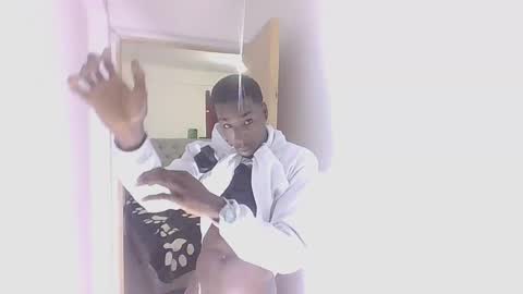 Snapshot of youn_king chatting on December 2024 12:11:01 AM ALEX online show from December 2024 12:11:01 AM