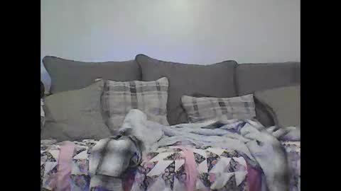 Snapshot of youneverknowimight2 chatting on November 2025 06:24:02 AM kindahorny online show from November 2025 06:24:02 AM