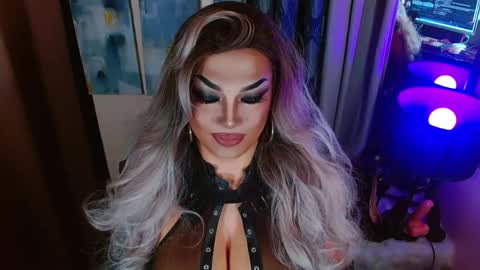 Snapshot of your1truequeen chatting on April 2026 04:38:02 PM QUEEN MADISON online show from April 2026 04:38:02 PM