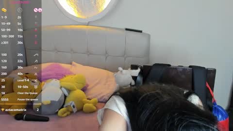 mia3 online show from February 2026 04:38:01 AM