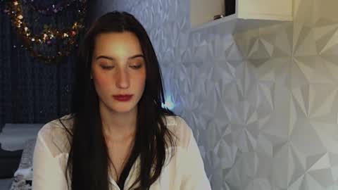 Milla online show from December 2024 08:28:02 PM