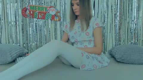 Lily online show from December 2024 11:21:01 AM