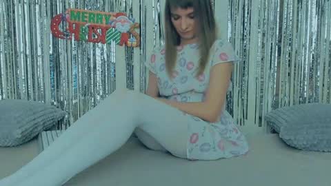 Lily online show from December 2024 02:10:01 PM