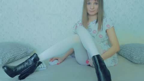 Lily online show from February 2025 08:11:02 AM