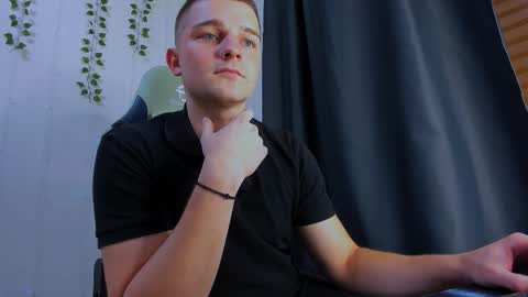 Snapshot of your_claddagh chatting on October 2025 02:50:02 PM your_claddagh online show from October 2025 02:50:02 PM