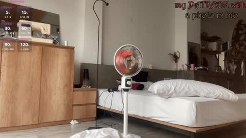 your_coraline_ online show from December 2024 09:55:02 AM