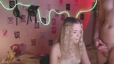 Snapshot of your_horny_friends chatting on October 2025 02:07:01 PM Your Horny Friends online show from October 2025 02:07:01 PM