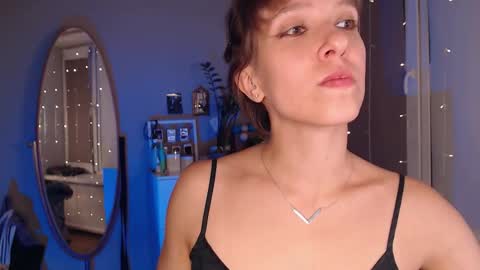 Snapshot of your_hot_ex chatting on September 2025 05:57:02 PM Alex and Kris long hair online show from September 2025 05:57:02 PM