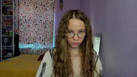 Leslie online show from September 2025 05:09:02 AM