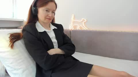 Snapshot of your_librarian chatting on March 2026 01:12:02 PM Your Librarian online show from March 2026 01:12:02 PM
