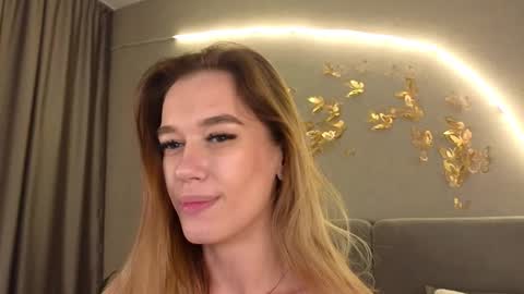 Jessica Loyd online show from March 2025 05:46:01 AM