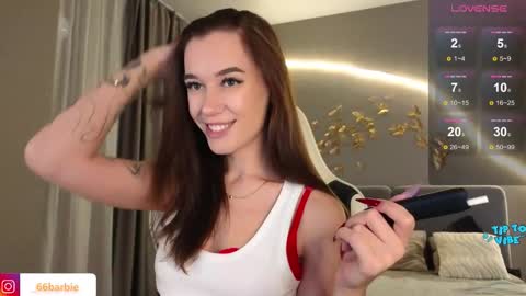 Jessica Loyd online show from September 2025 09:33:02 AM