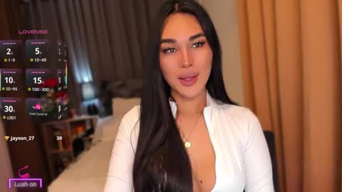 Snapshot of your_other_halfxx chatting on May 2026 11:02:01 PM Miss Larah online show from May 2026 11:02:01 PM