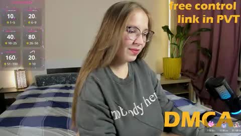 Pennyy online show from November 2025 07:05:01 PM