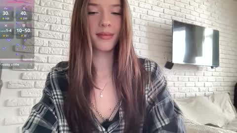 Mia  online show from January 2026 11:25:01 AM