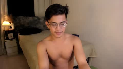Snapshot of yourasian_bradley chatting on March 2025 05:28:02 PM yourasian_bradley online show from March 2025 05:28:02 PM
