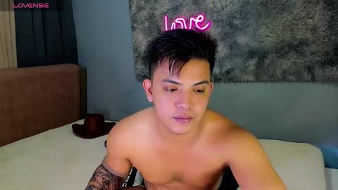 yourasian_bradley online show from January 2026 01:05:02 PM