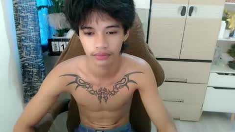 Snapshot of yourasian_eric chatting on March 2026 11:32:02 PM yourasian_eric online show from March 2026 11:32:02 PM