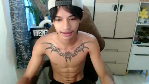 Snapshot of yourasian_eric chatting on March 2026 01:32:01 AM yourasian_eric online show from March 2026 01:32:01 AM