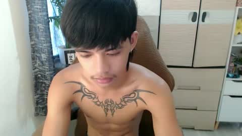 Snapshot of yourasian_eric chatting on April 2026 06:18:02 AM yourasian_eric online show from April 2026 06:18:02 AM