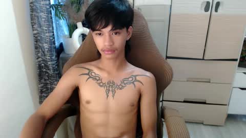 Snapshot of yourasian_eric chatting on April 2026 03:32:02 AM yourasian_eric online show from April 2026 03:32:02 AM